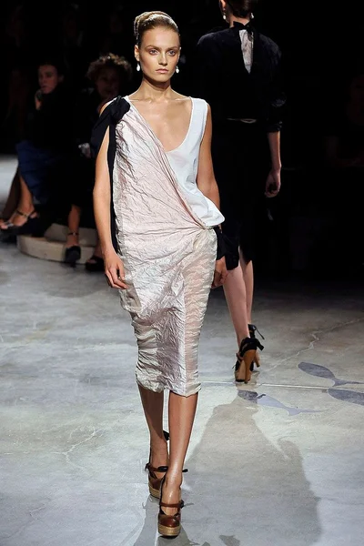Look 9